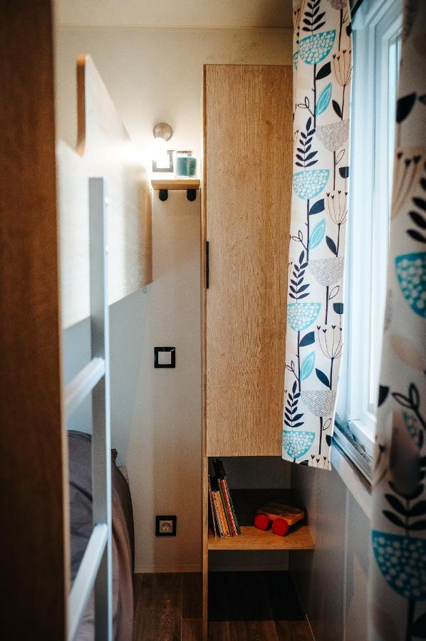 Mobil Home Xxl2 4 Chambres - Camping Chateau La Foret Saint-Julien-des-Landes Buitenkant foto